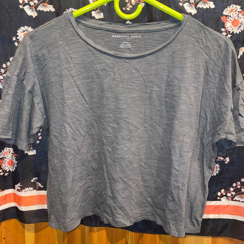 American Eagle Outfitters Charcoal Short Sleeve Tee
